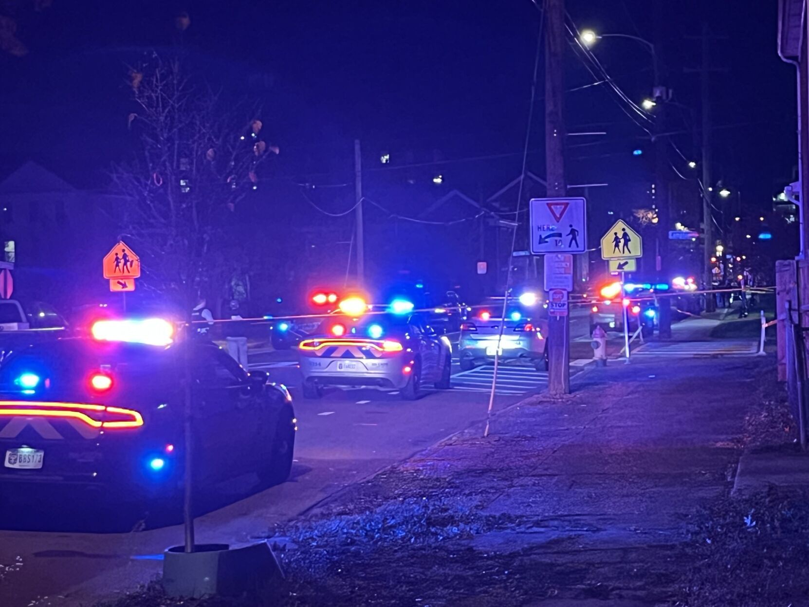 2 Louisville police officers shot in city's Smoketown neighborhood